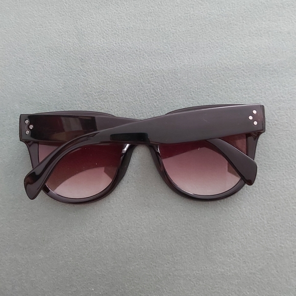 Dark Brown Sunglasses with 3 Studs on Sides - Picture 5 of 10